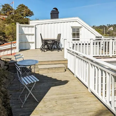 - Ved Sjoen Ferienhaus *